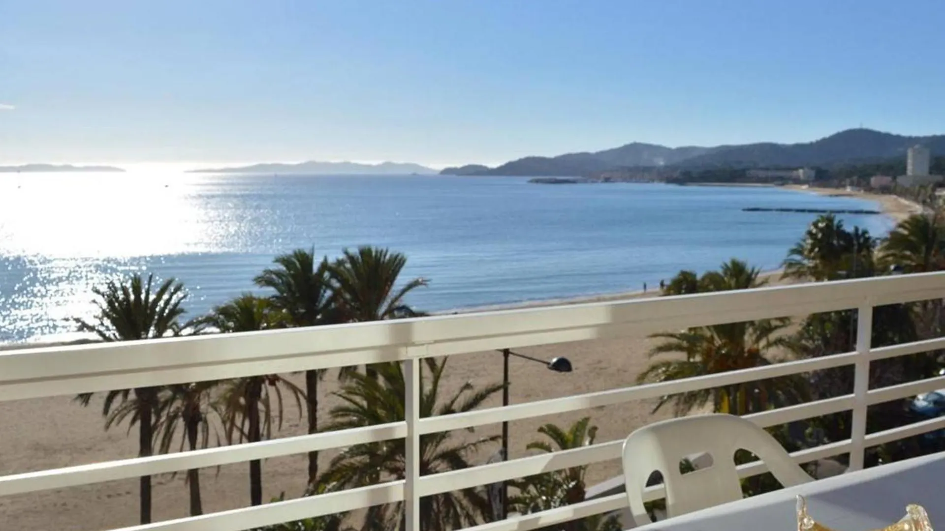Apartmán Appartement 2 Pieces, 4 Couchages, Climatise Avec Wi-Fi Et Garage - Le Lavandou - Fr-1-251-293